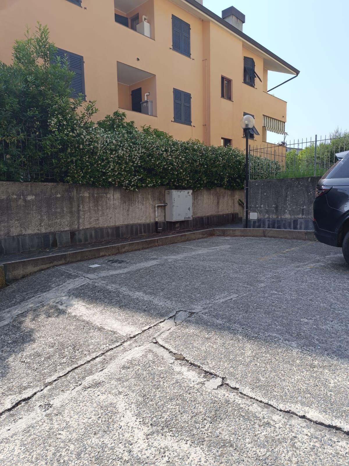 Posto Auto Scoperto — Via Castagneto Seià 45 — foto 3