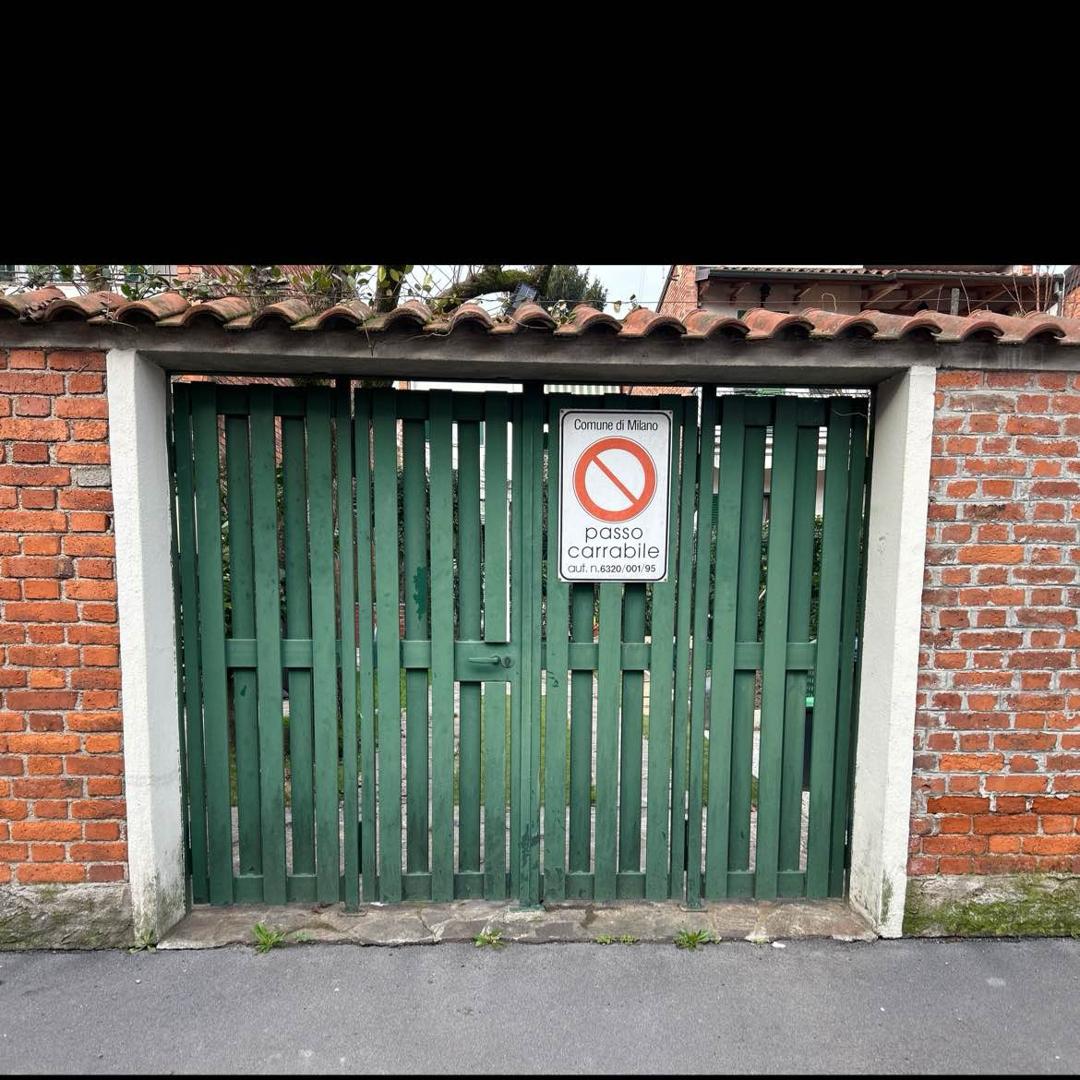 Copertina per Via Domaso 11