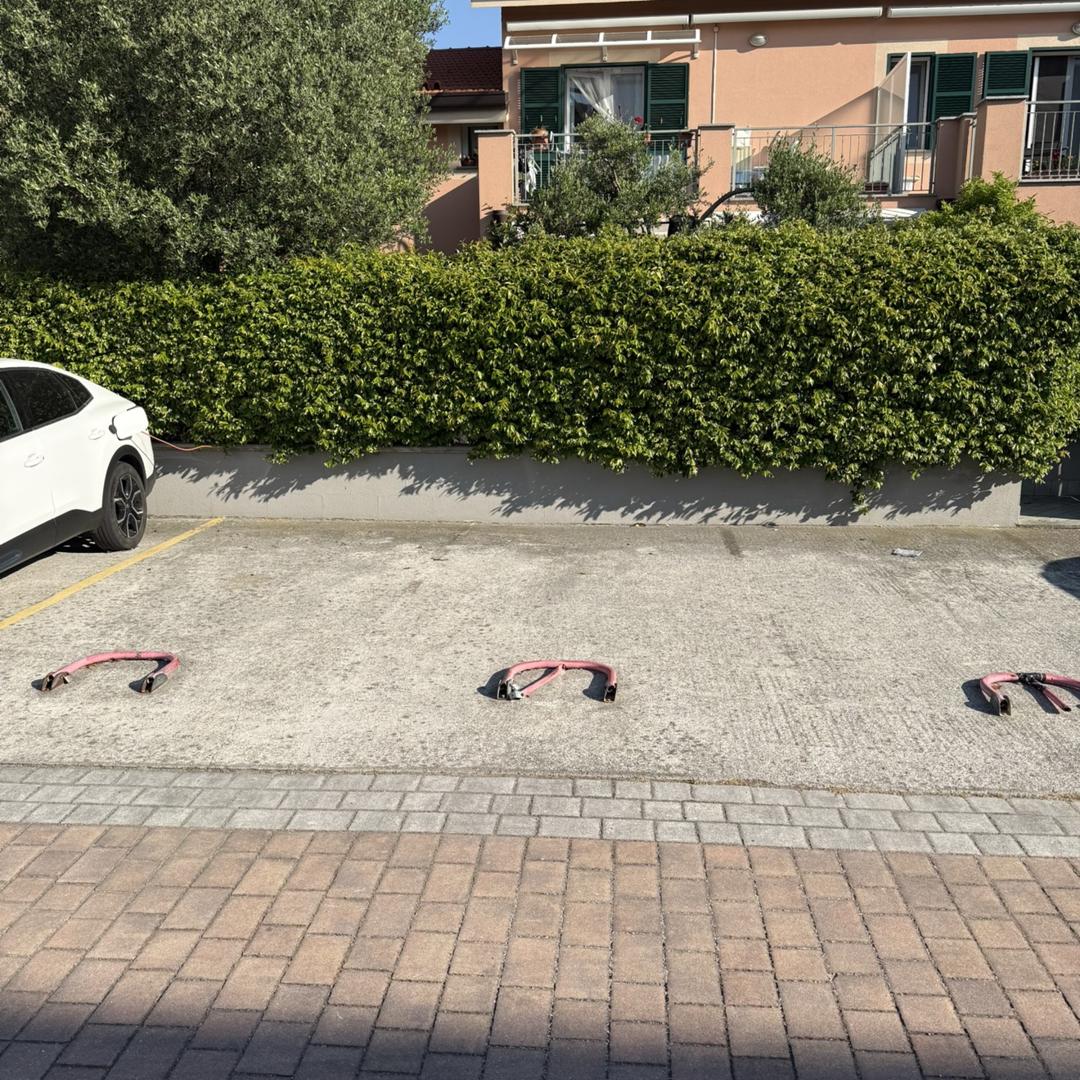Copertina per Via delle Industrie 56